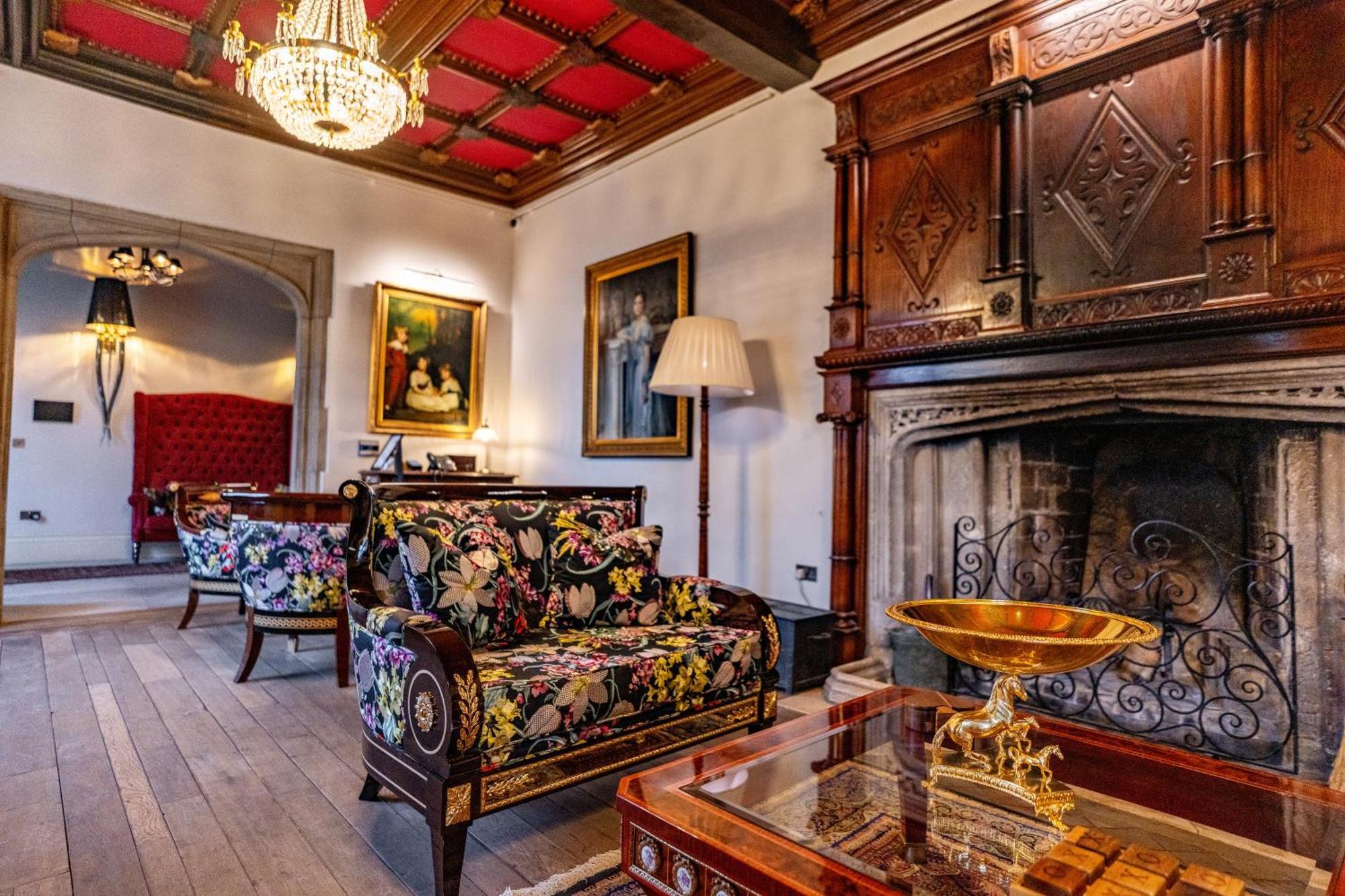 Weston Manor Hotel 外观 照片