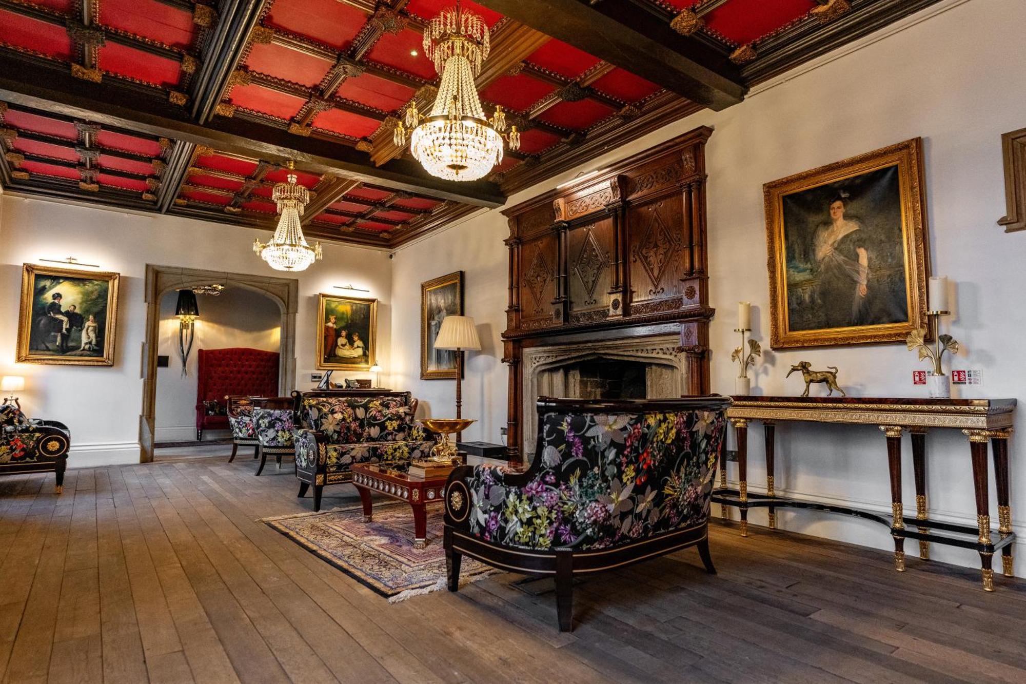 Weston Manor Hotel 外观 照片