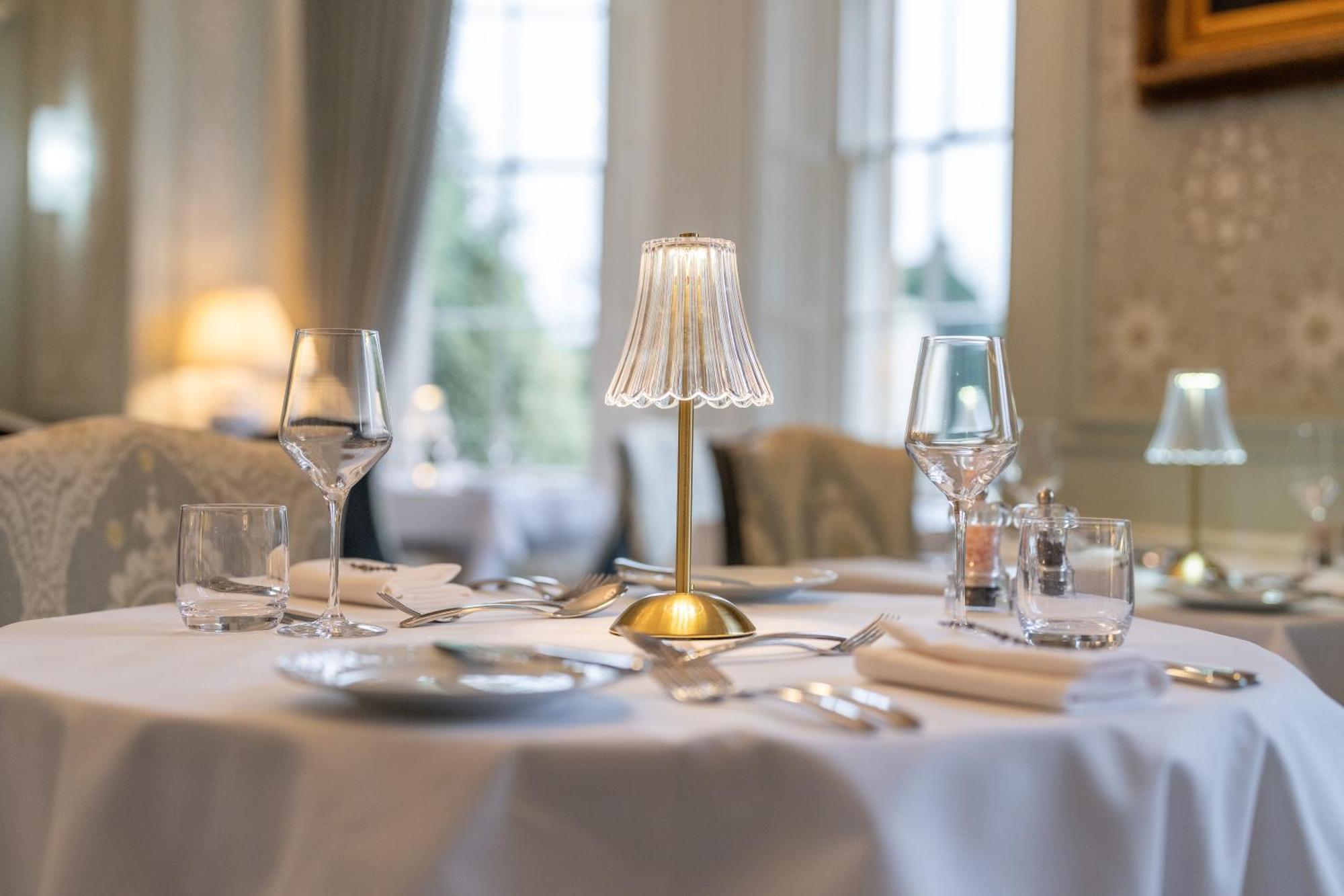 Weston Manor Hotel 外观 照片