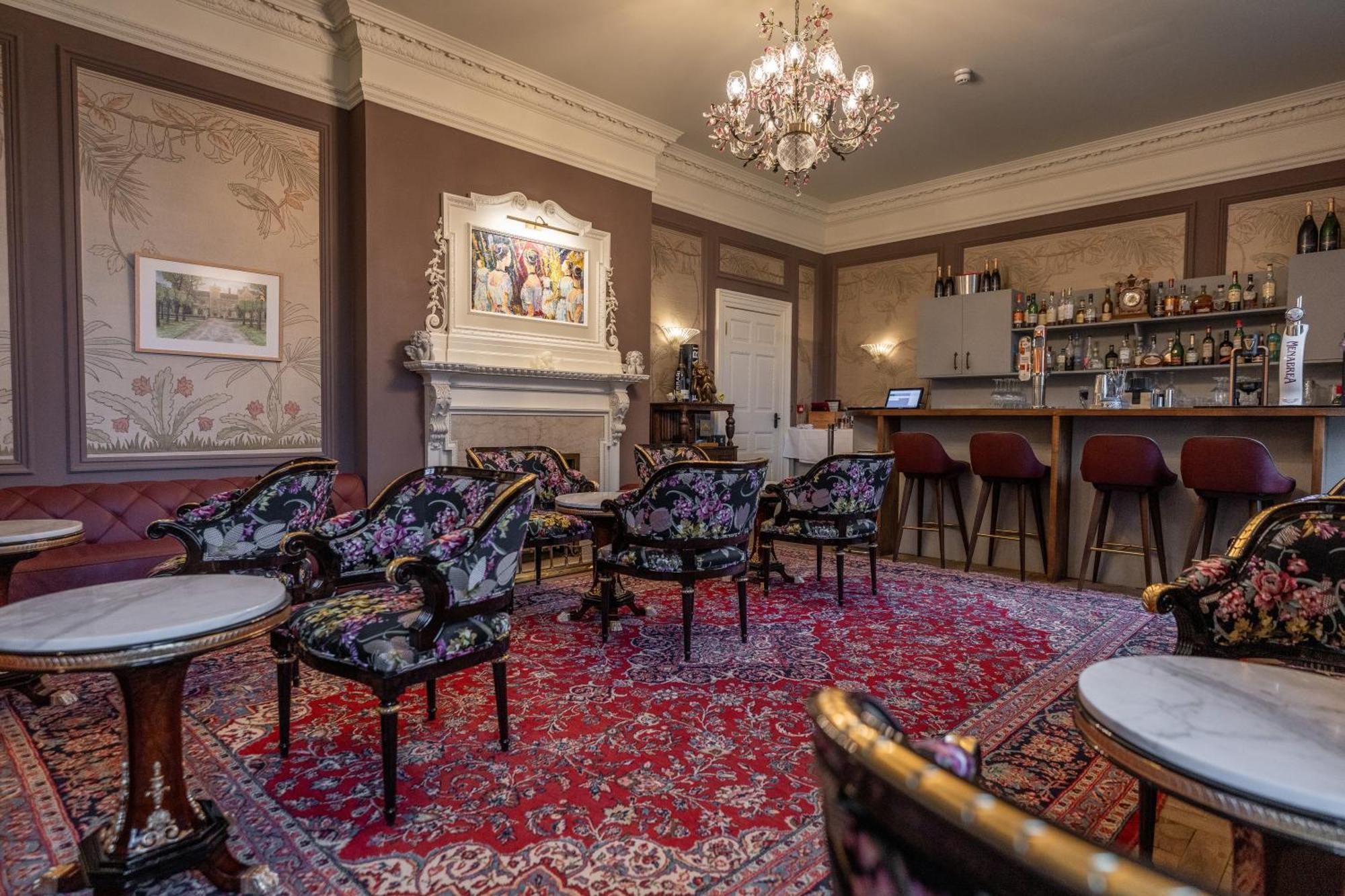 Weston Manor Hotel 外观 照片