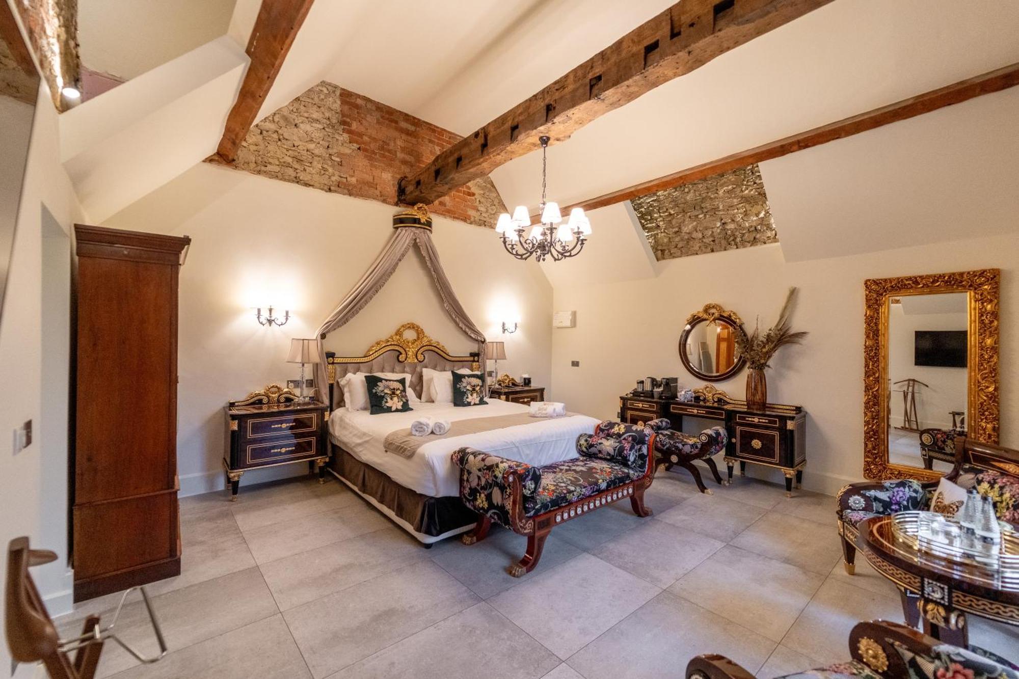 Weston Manor Hotel 外观 照片