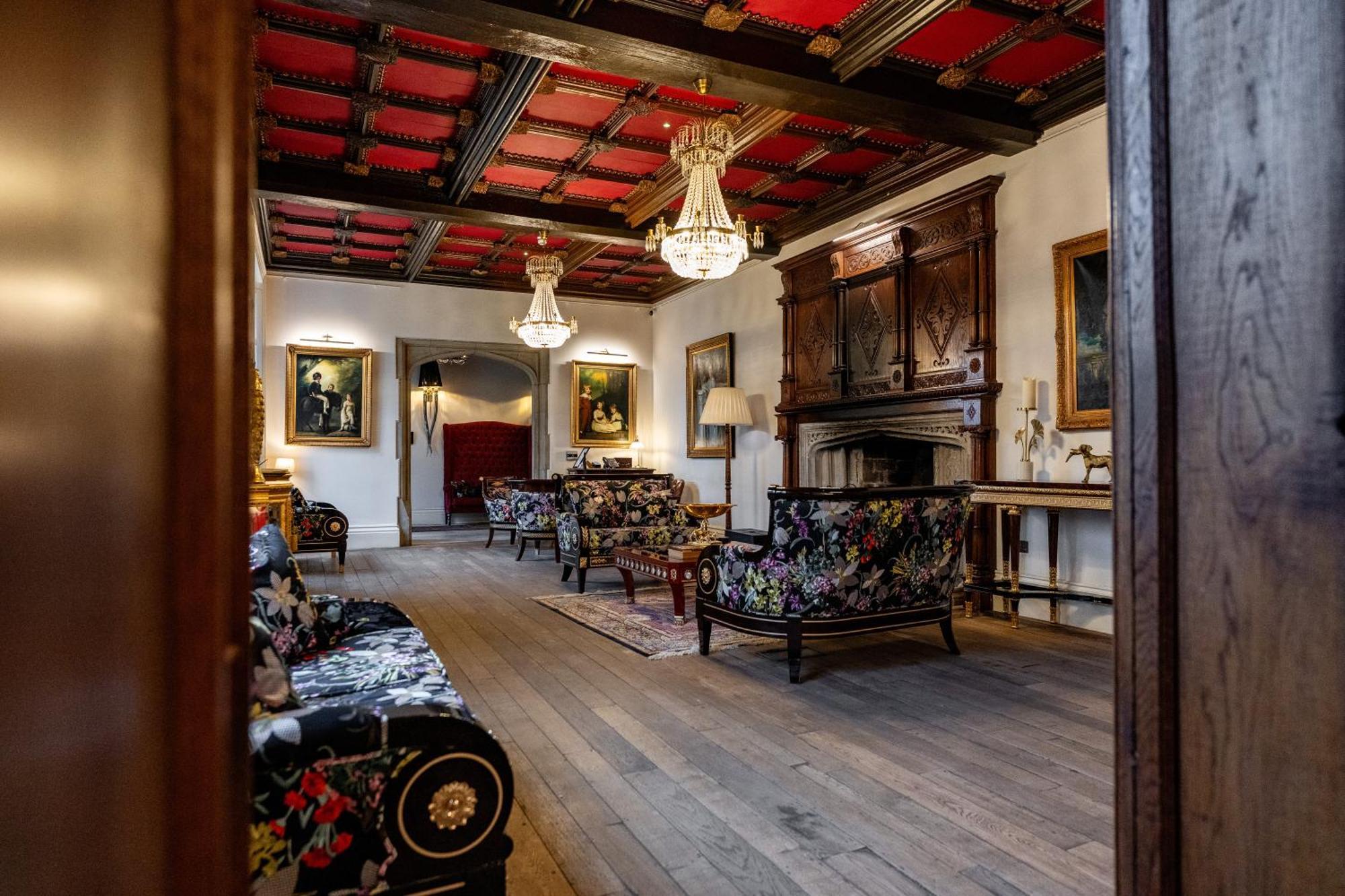 Weston Manor Hotel 外观 照片