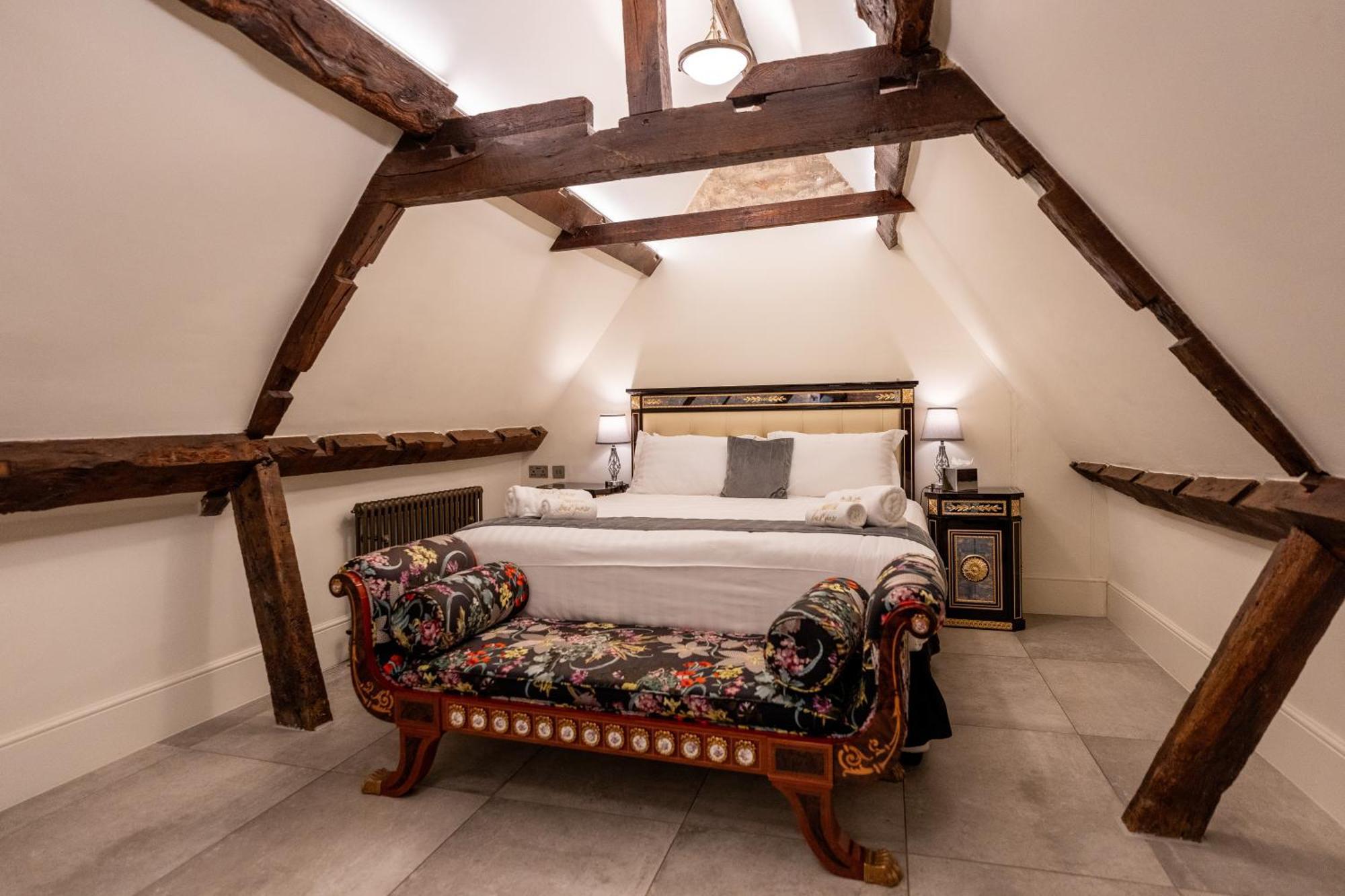 Weston Manor Hotel 外观 照片