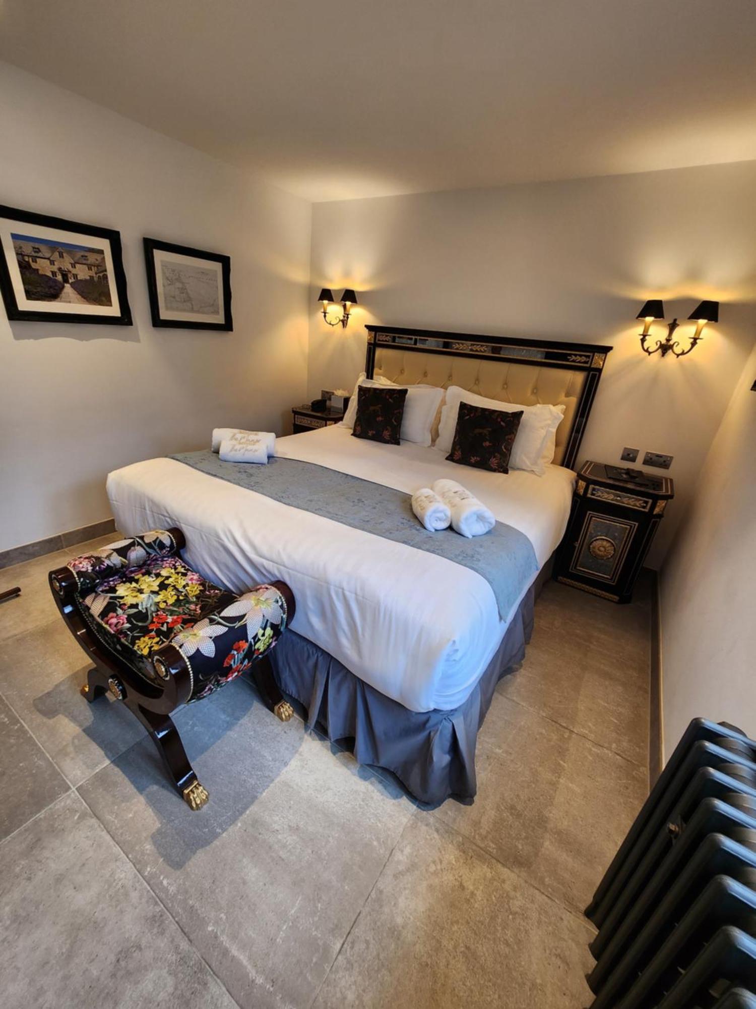 Weston Manor Hotel 外观 照片